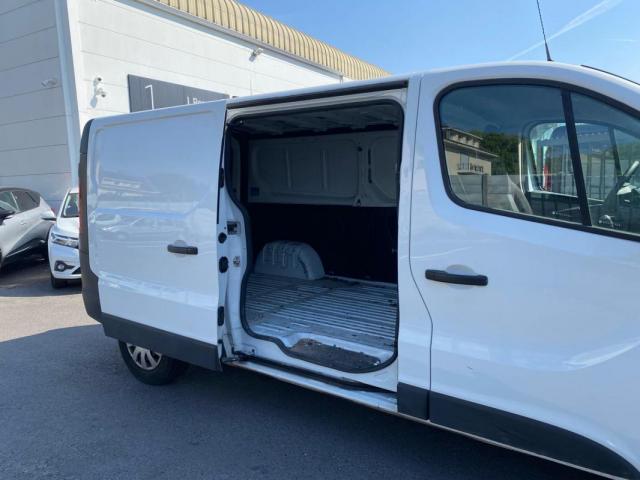 Renault Trafic image 8