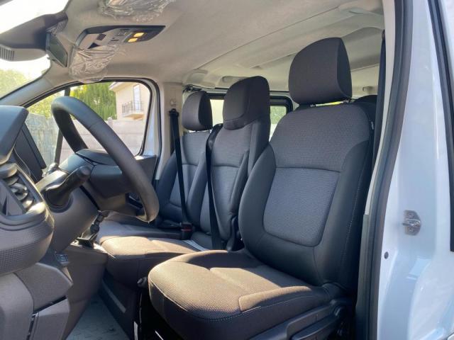 Renault Trafic image 7