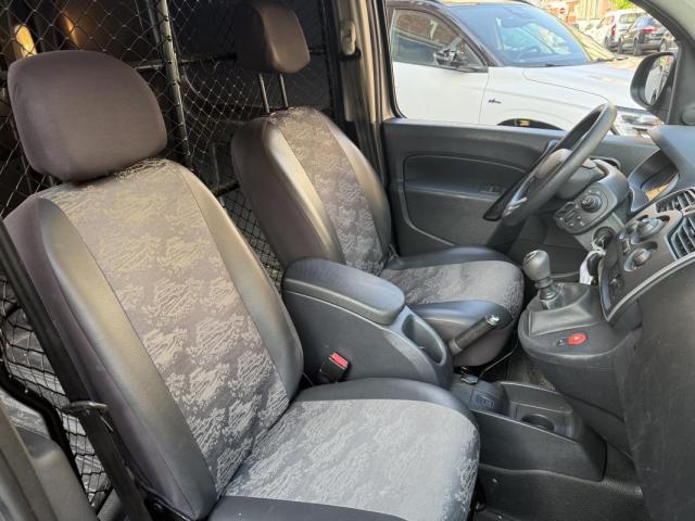 Renault Kangoo image 4