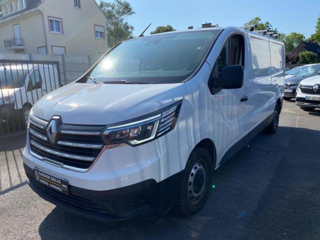 Renault Trafic image 2