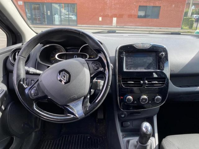 Renault Clio Estate image 4
