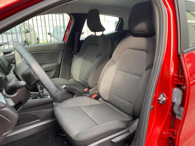 Renault Clio image 8