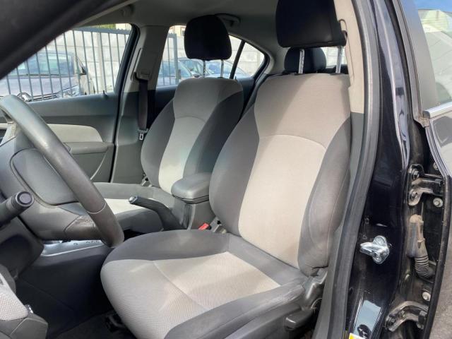 Chevrolet Cruze image 9
