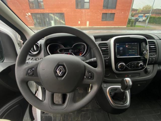 Renault Trafic image 9