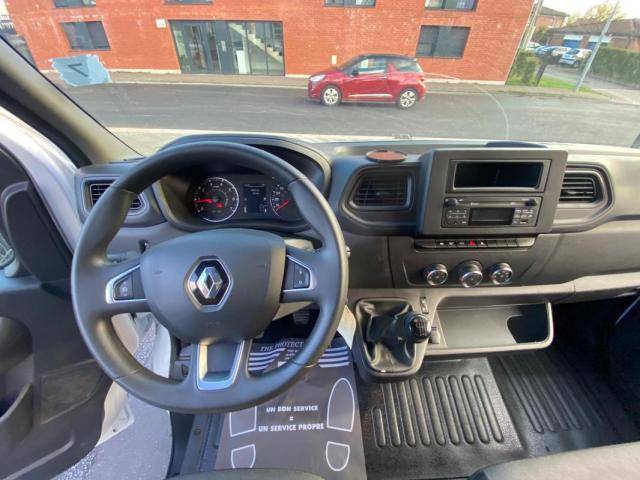 Renault Master image 1