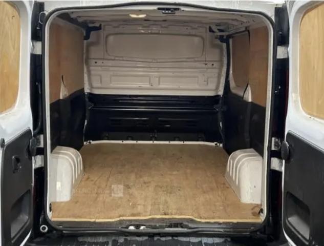 Renault Trafic image 9