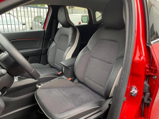 Renault Captur image 9