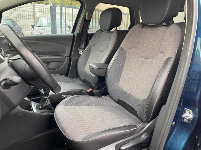 Renault Captur image 2
