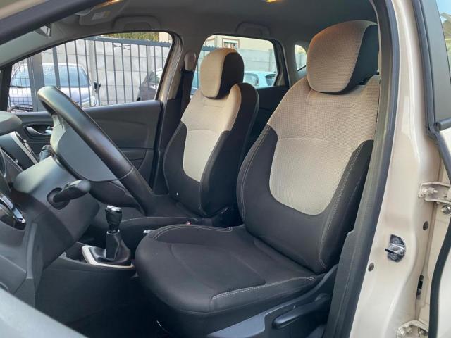 Renault Captur image 1
