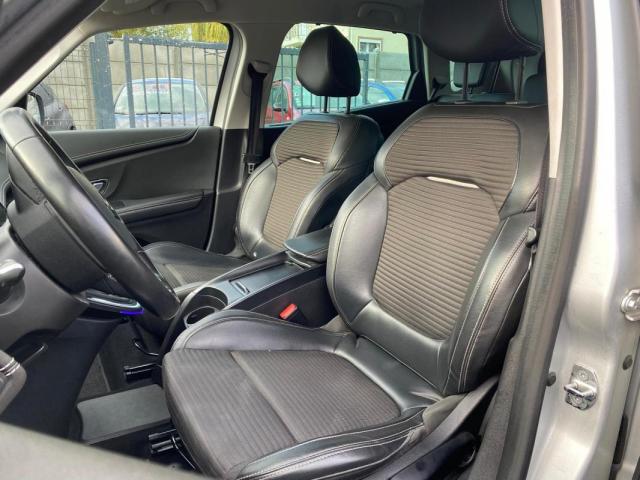 Renault Scénic image 2