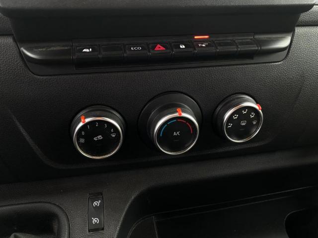 Renault Master image 4