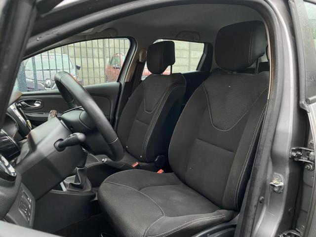 Renault Clio image 2