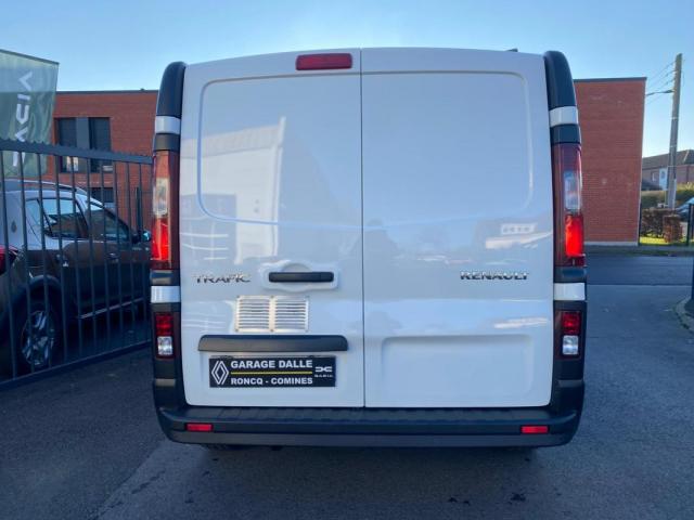 Renault Trafic image 2