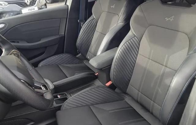 Renault Clio image 1