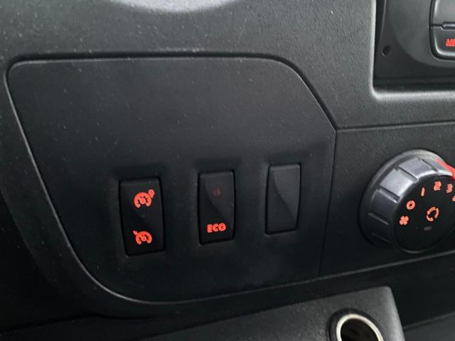 Renault Master image 5