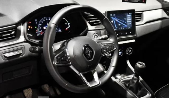 Renault Captur image 1