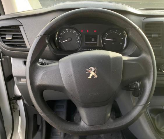 Peugeot Expert image 1