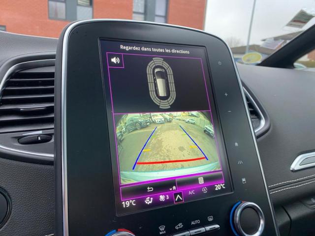 Renault Grand Scénic image 2