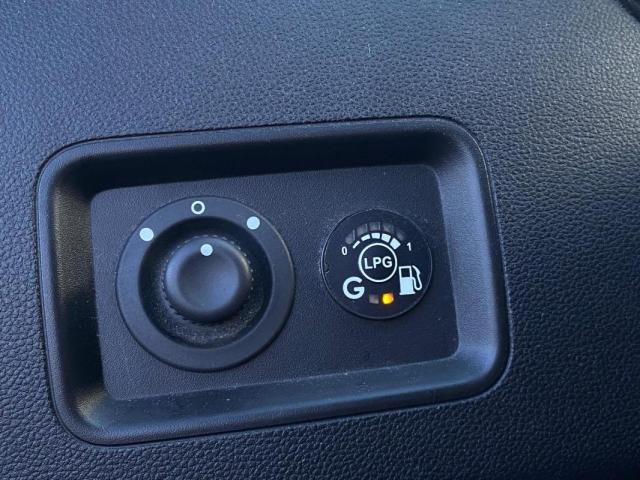 Dacia Duster image 9