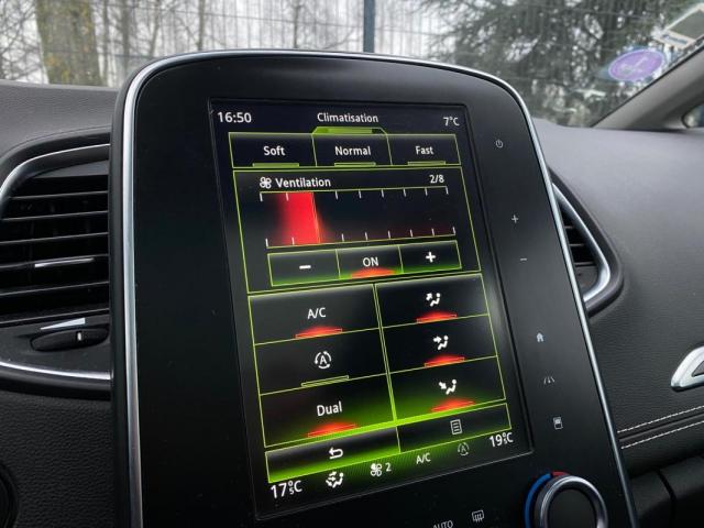 Renault Grand Scénic image 1