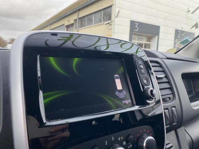 Renault Trafic image 1