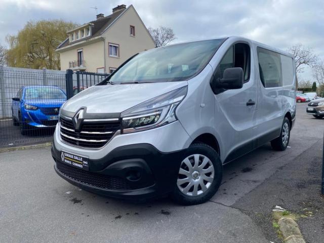 Renault Trafic image 2