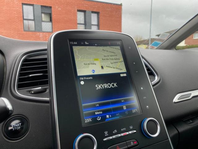 Renault Grand Scénic image 2