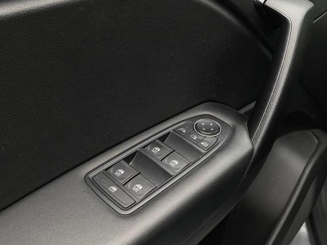 Renault Captur image 2