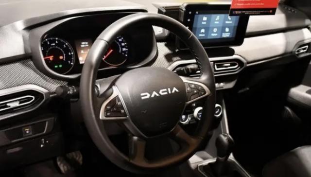 Dacia Sandero image 1