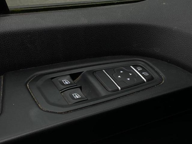 Renault Trafic image 2