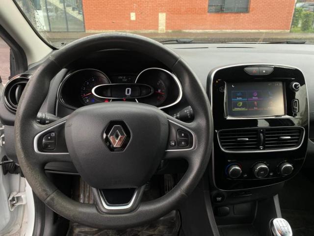 Renault Clio image 9