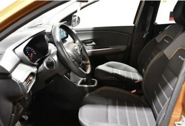 Dacia Sandero image 2