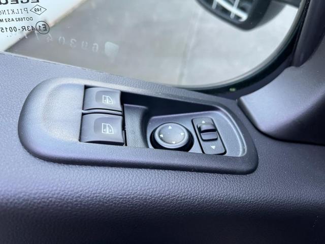 Renault Master image 9
