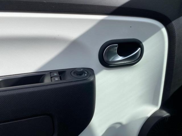 Renault Twingo image 9