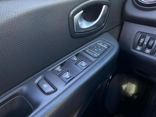 Renault Clio image 9