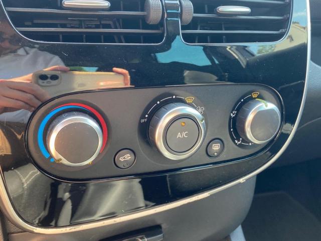 Renault Clio Estate image 1
