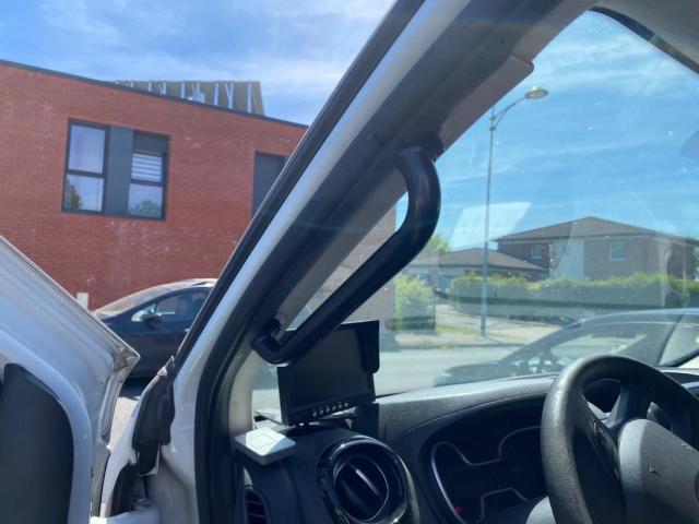 Renault Trafic image 2
