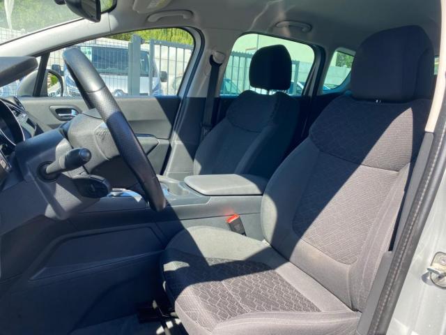 Peugeot 3008 image 6