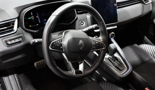 Renault Clio image 9