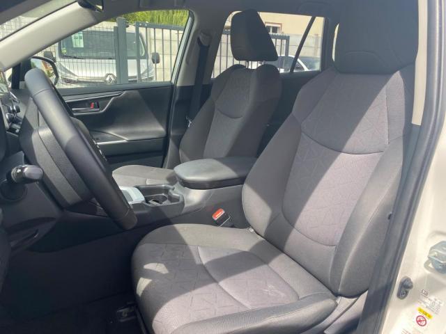 Toyota Rav4 image 9