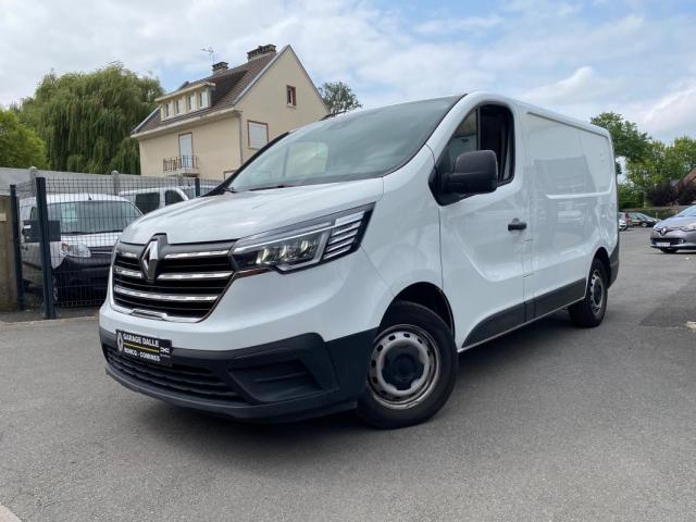 Renault Trafic image 2