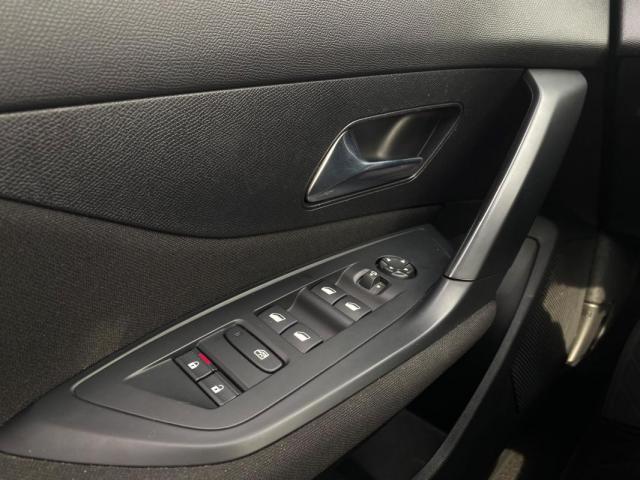 Peugeot 308 image 5