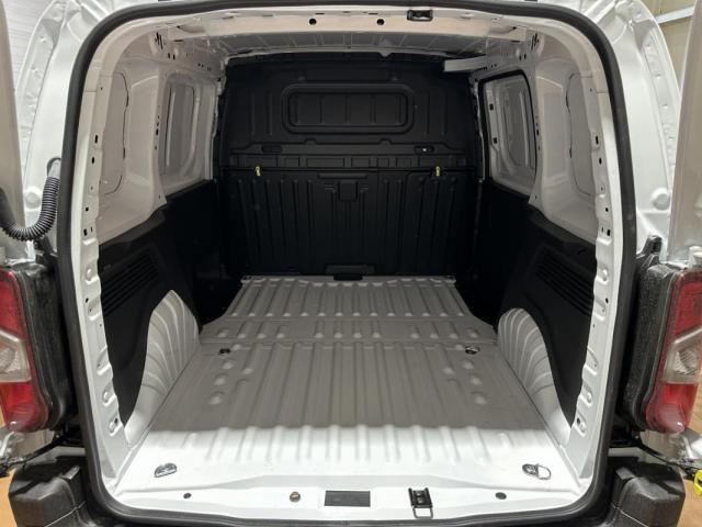 Peugeot Partner image 1