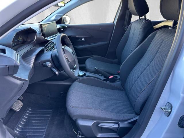 Peugeot 208 image 1