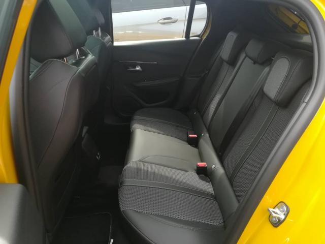Peugeot 208 image 9