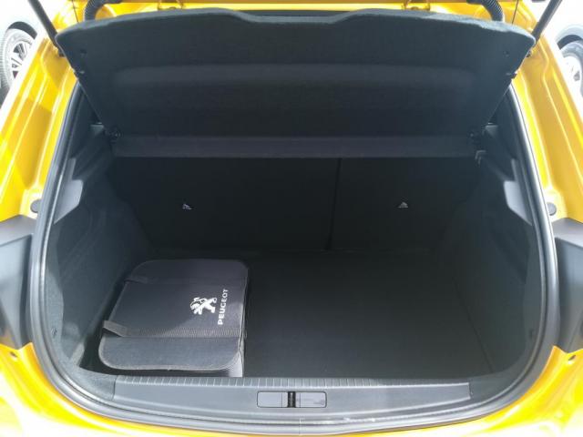 Peugeot 208 image 3