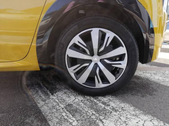 Peugeot 208 image 8