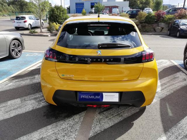 Peugeot 208 image 6