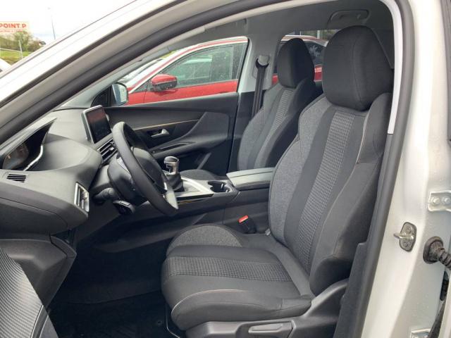 Peugeot 3008 image 3