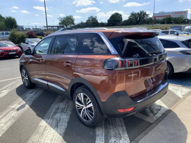 Peugeot 5008 image 9